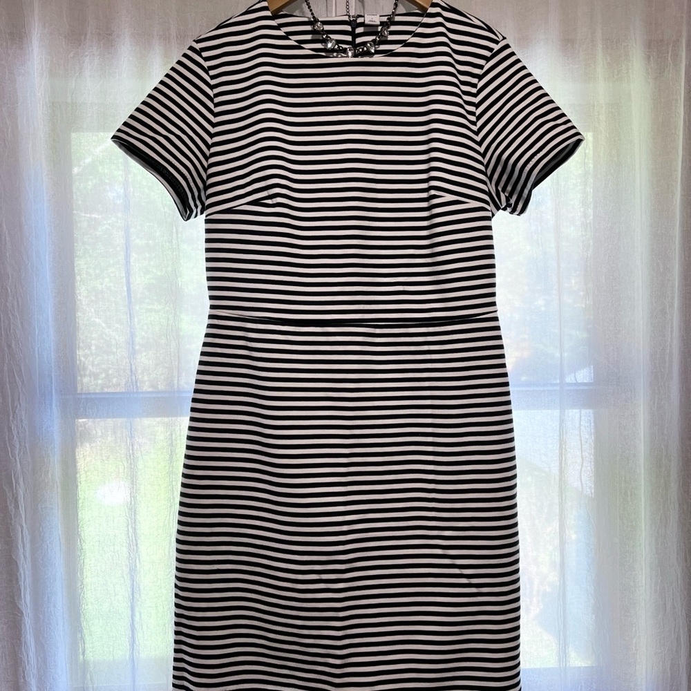 Old Navy A-Line Black & White Short Sleeved Dress